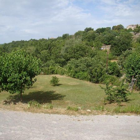 Appartement / Gite Les Papillons Lablachere ภายนอก รูปภาพ